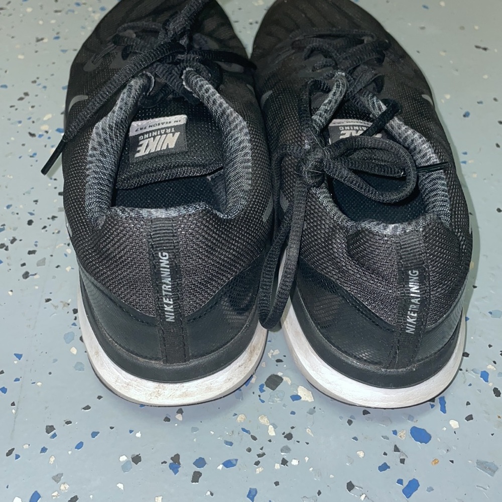 Nike sneakers - Picture 2 of 3